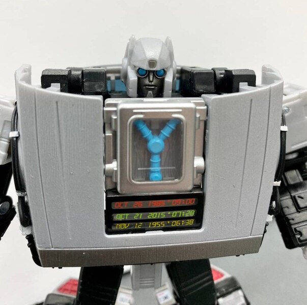 Daily GIGAWATT   Takara Official In Hand Image Of Time Machine Chest (1 of 1)